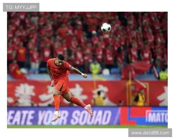 中国男足在世预赛中逆转取胜展现团队精神与技战术全面提升