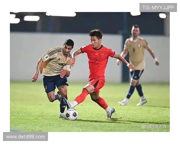 中国足球超级联赛新赛季揭幕战精彩纷呈 多队实力对决引发球迷热议