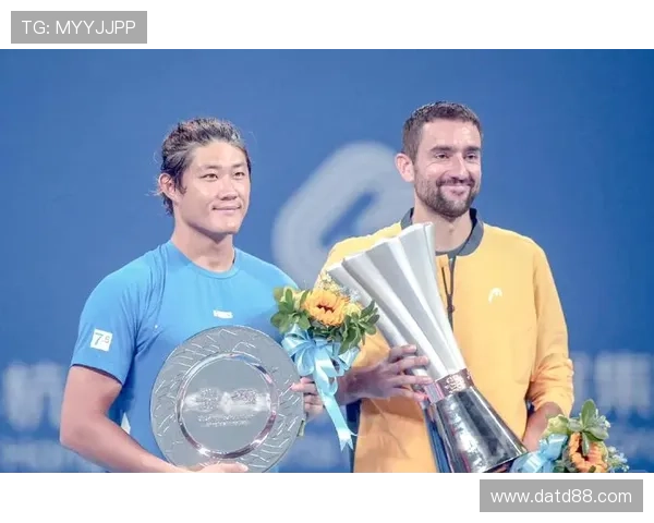 中国网球新星闪耀国际赛场展现实力引领亚洲网球新风潮