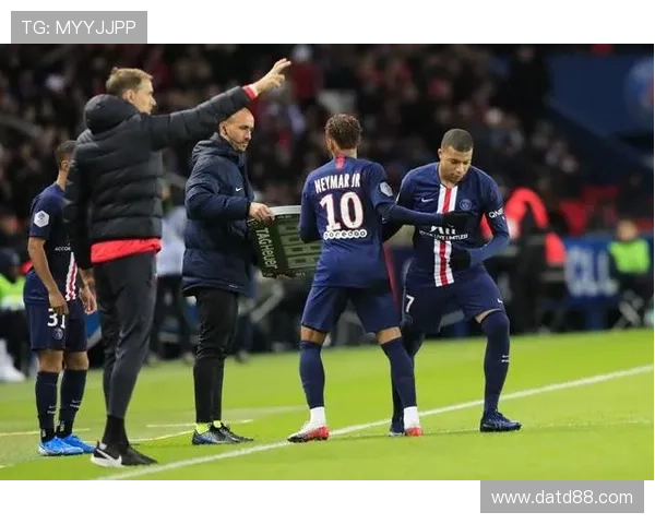 奥尔德姆足球俱乐部的辉煌历程与未来发展展望