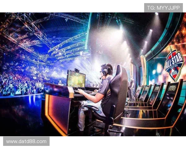 《全球电竞赛事风云变幻 新兴战队崛起与传统强队的较量》