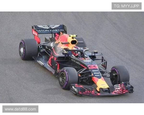 F1赛季激战正酣 梅赛德斯与红牛在技术革新上展开新一轮竞争