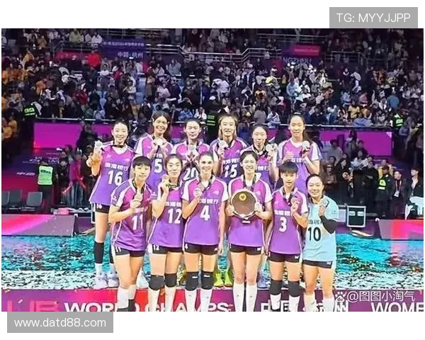 中国女排逆袭夺冠，激战五局决胜，展现拼搏精神捧回亚洲杯荣誉