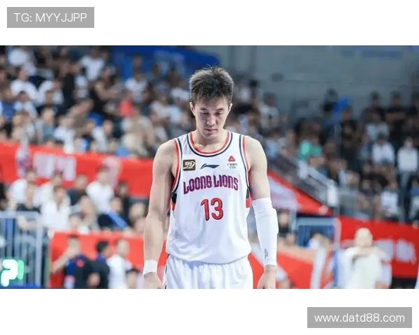 中国男篮逆转胜菲律宾晋级亚杯决赛 老将郭艾伦表现抢眼