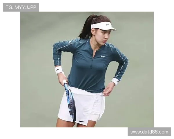 网球新星闪耀赛场 年轻选手惊艳表现引发全球关注