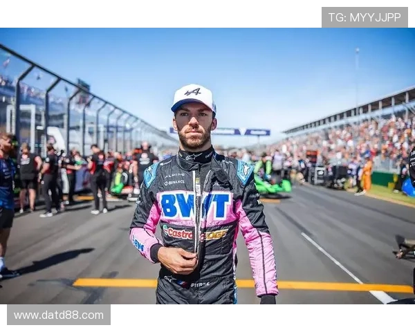 F1赛季激烈竞争再升级 各车队阵容调整引发关注