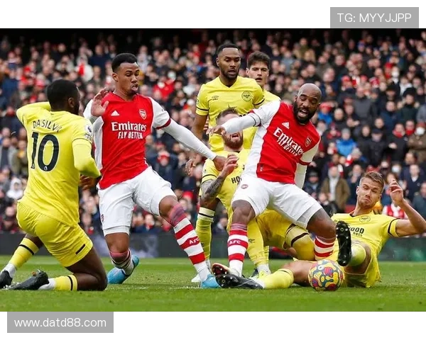 新赛季网坛焦点之战再燃顶尖球星上演巅峰较量全场气氛高涨不断