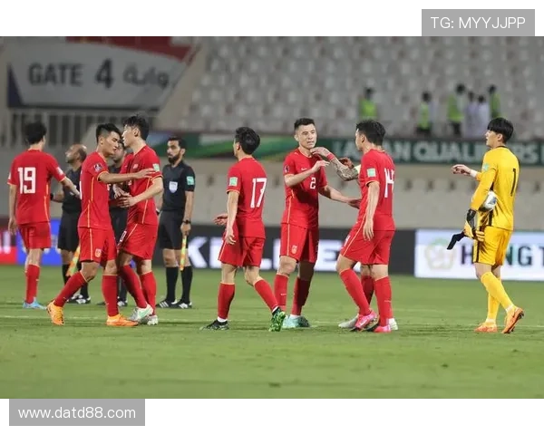 中国足球队新任主帅亮相，带队备战世界杯预选赛全力冲击亚洲区名额