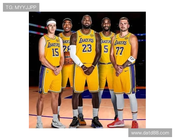 詹姆斯复出领衔湖人新赛季阵容，季前赛表现令人期待